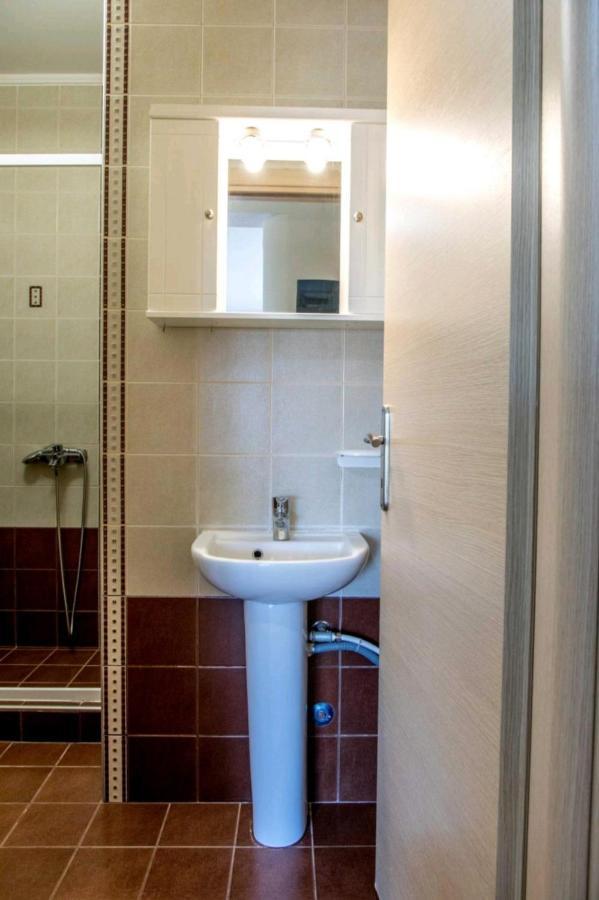 Canal Luxury Apartments نيا بوتيدايا المظهر الخارجي الصورة