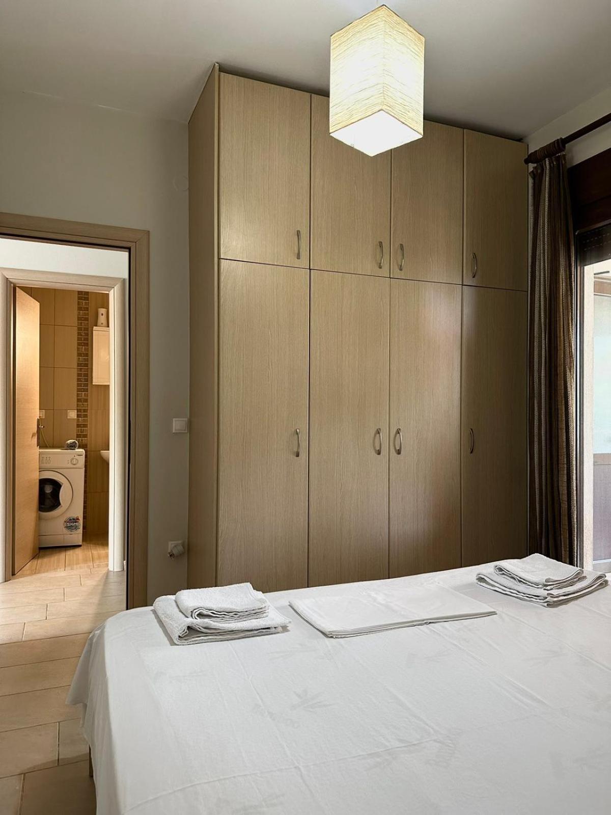 Canal Luxury Apartments نيا بوتيدايا المظهر الخارجي الصورة